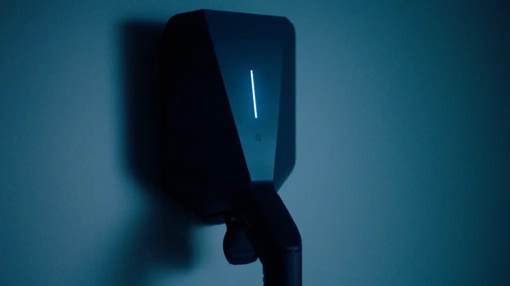 easee%20lader_med_installasjon_hjemmelading-1800x1013